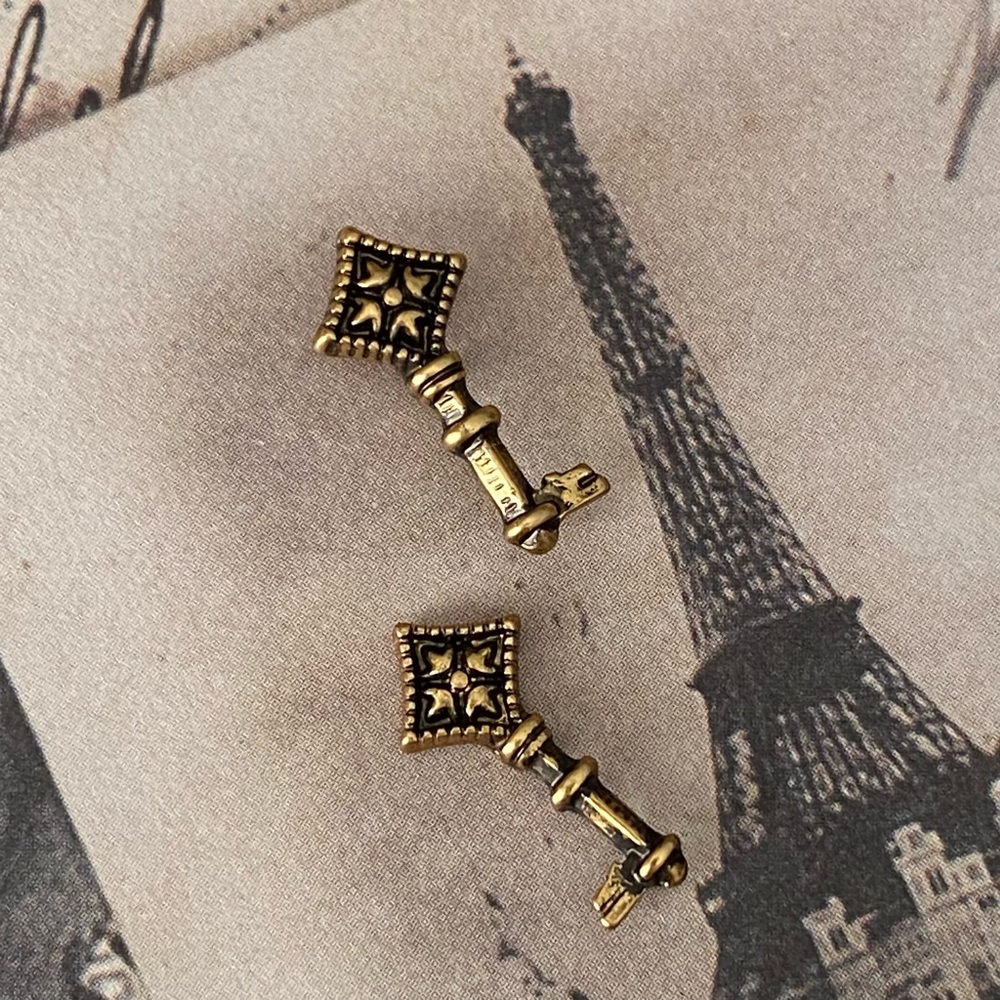 NWT Patricia Nash Floret Key Stud Earrings